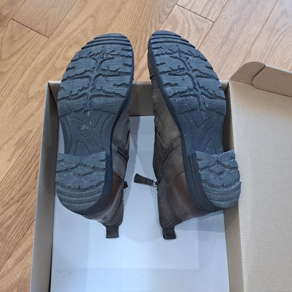 Earth Stone Ankle Boots - Gray Brown - Picture 6 of 8